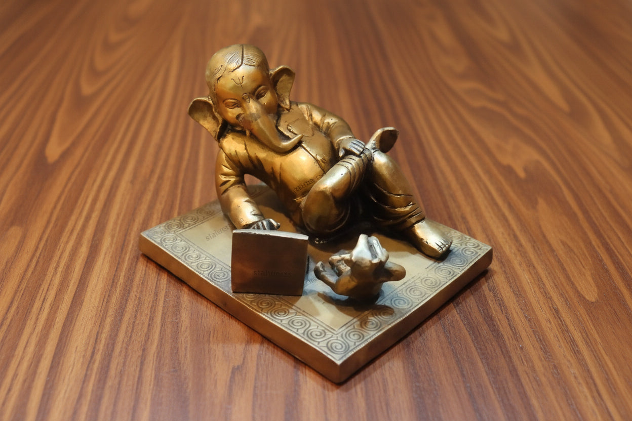 Brass Ganesh Reading Book Statue – Auspicious Home Décor, Wisdom & Knowledge Symbol, Spiritual Gift