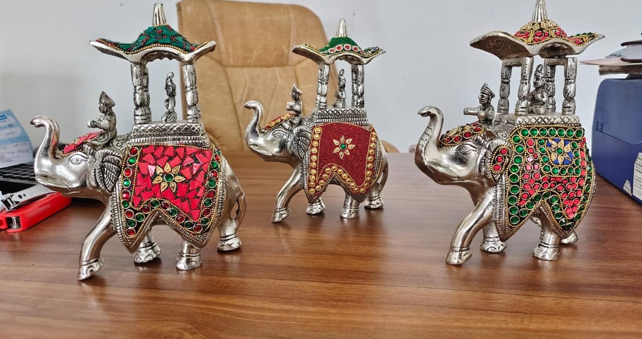 german silver set of 3 Ambari elephant set with stone work for home décor/ gift item