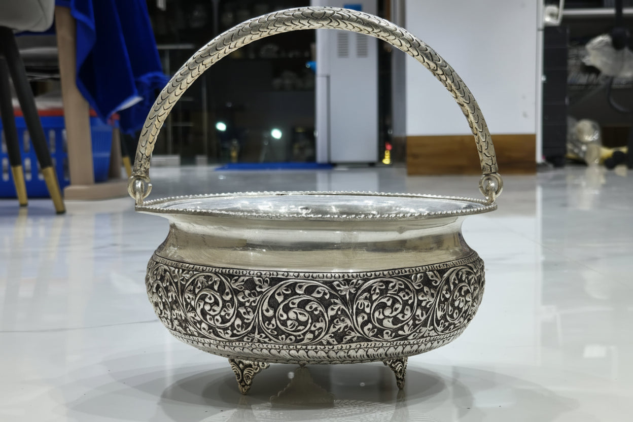 German Silver Antique Finish Urli with Handle – Elegant Décor & Spiritual Charm