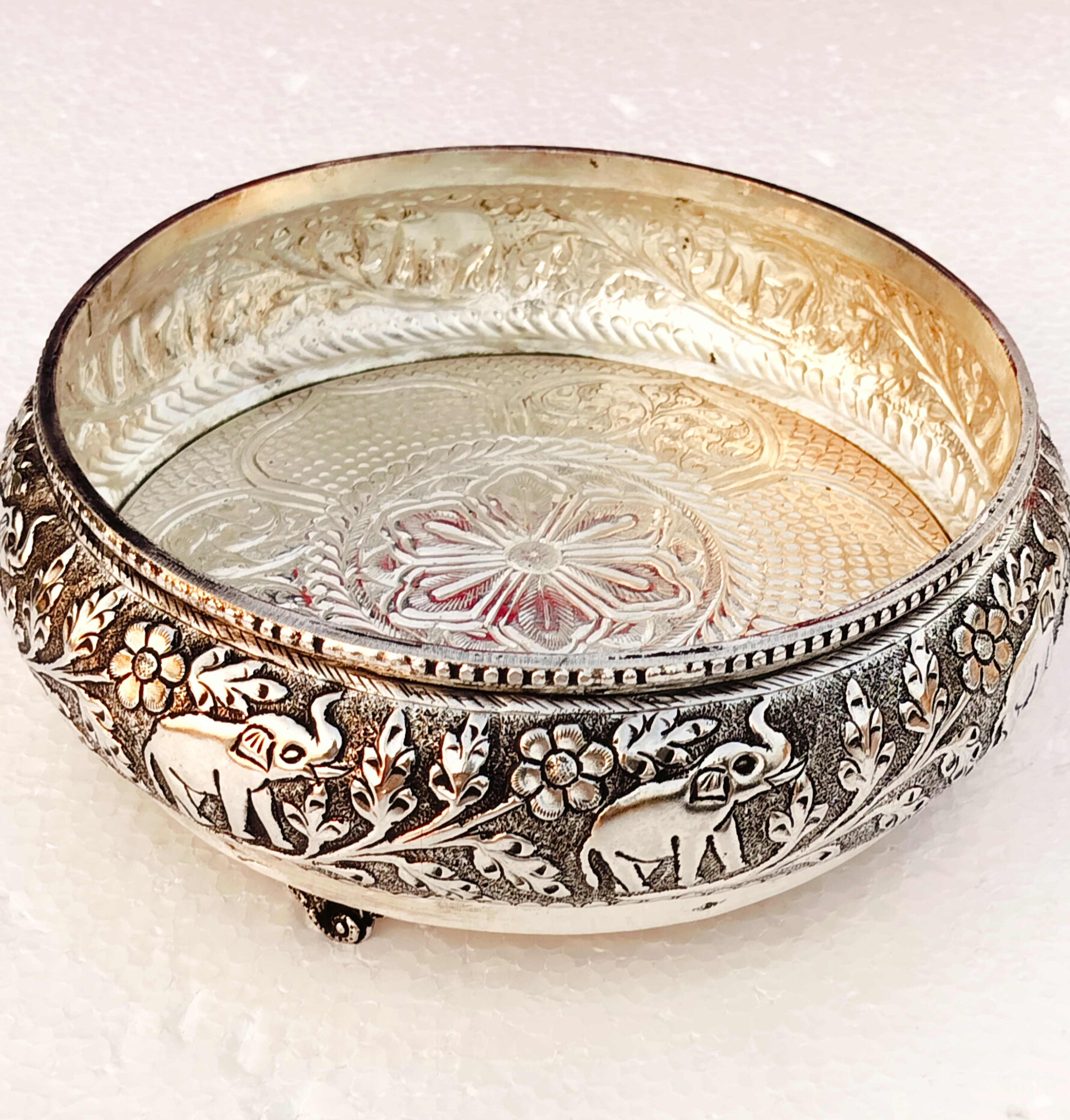 German silver antique finish elephant urli fruit bowl/home decor fully carved,