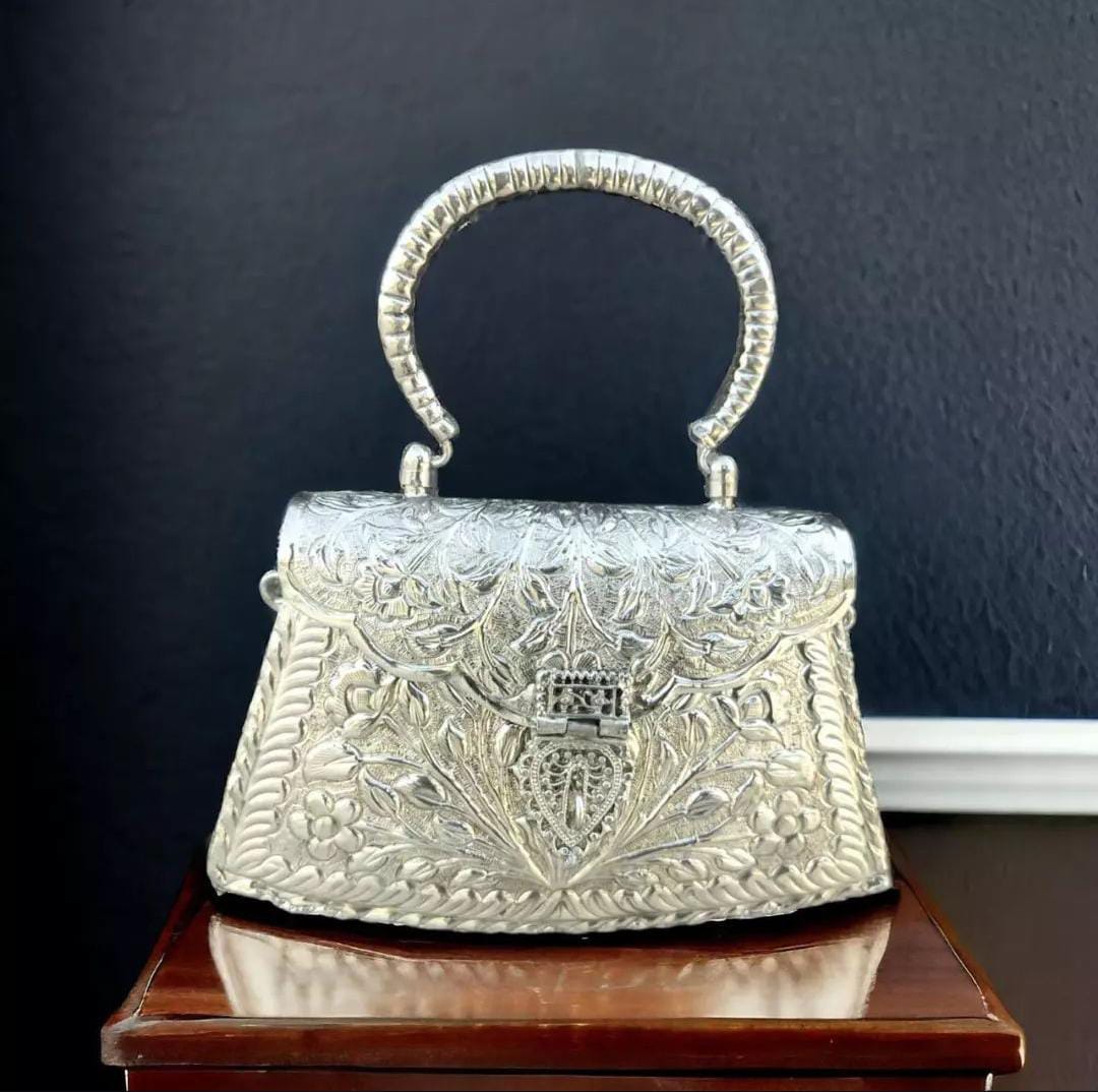 german silver handmade hand bag/evening bags/purse for women goes with any attire.