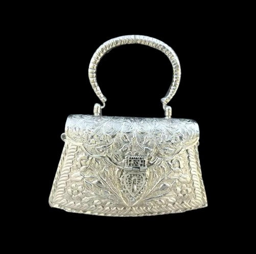 german silver handmade hand bag/evening bags/purse for women goes with any attire.
