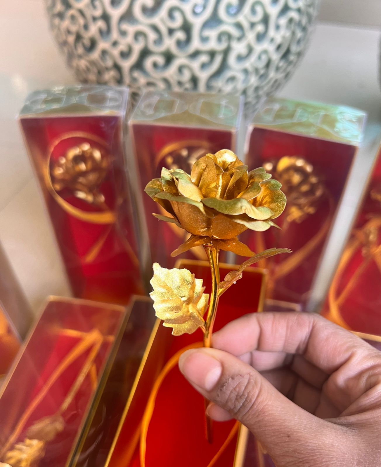 Gold Plated Rose in See Through Gift Box for Welcome and Gifting, Set of 5 Pieces