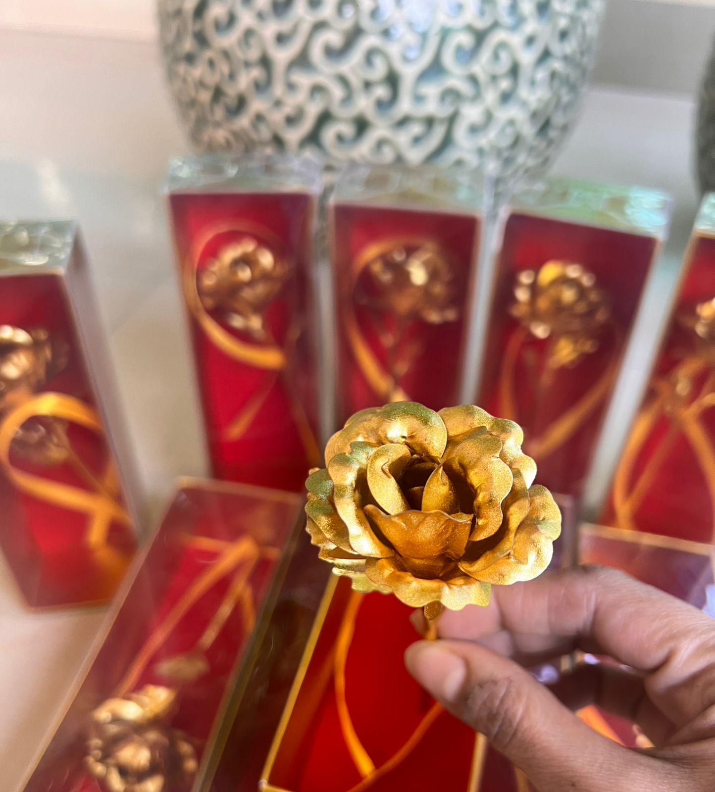 Gold Plated Rose in See Through Gift Box for Welcome and Gifting, Set of 5 Pieces