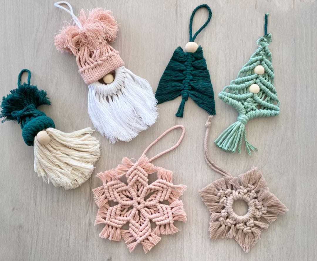 Set of 6 Handmade Macrame Christmas Decoration Size : 5-6" Each