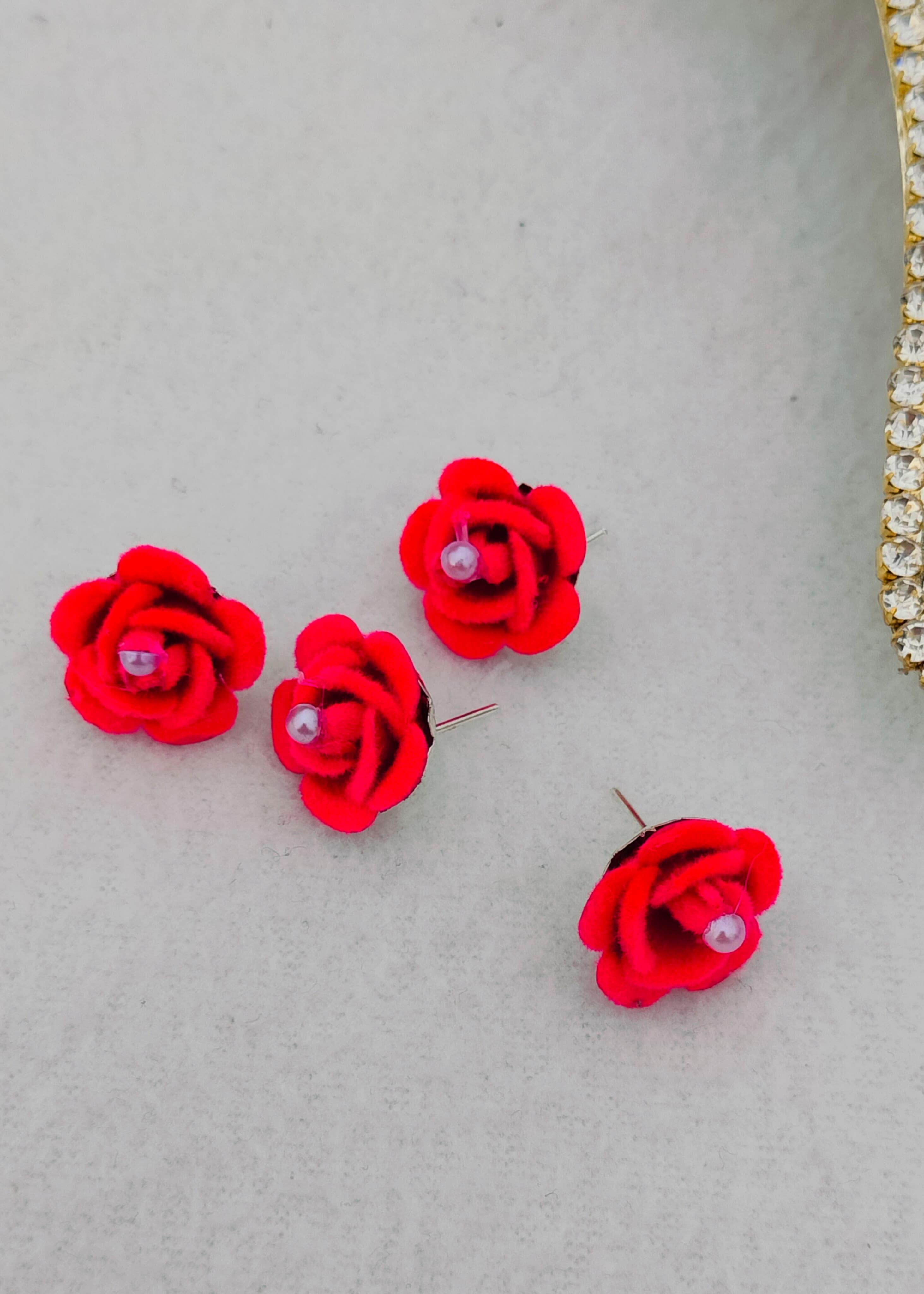 German silver shankh design Ashtotram stand with  108 pink Rose  flower & laxmi idol