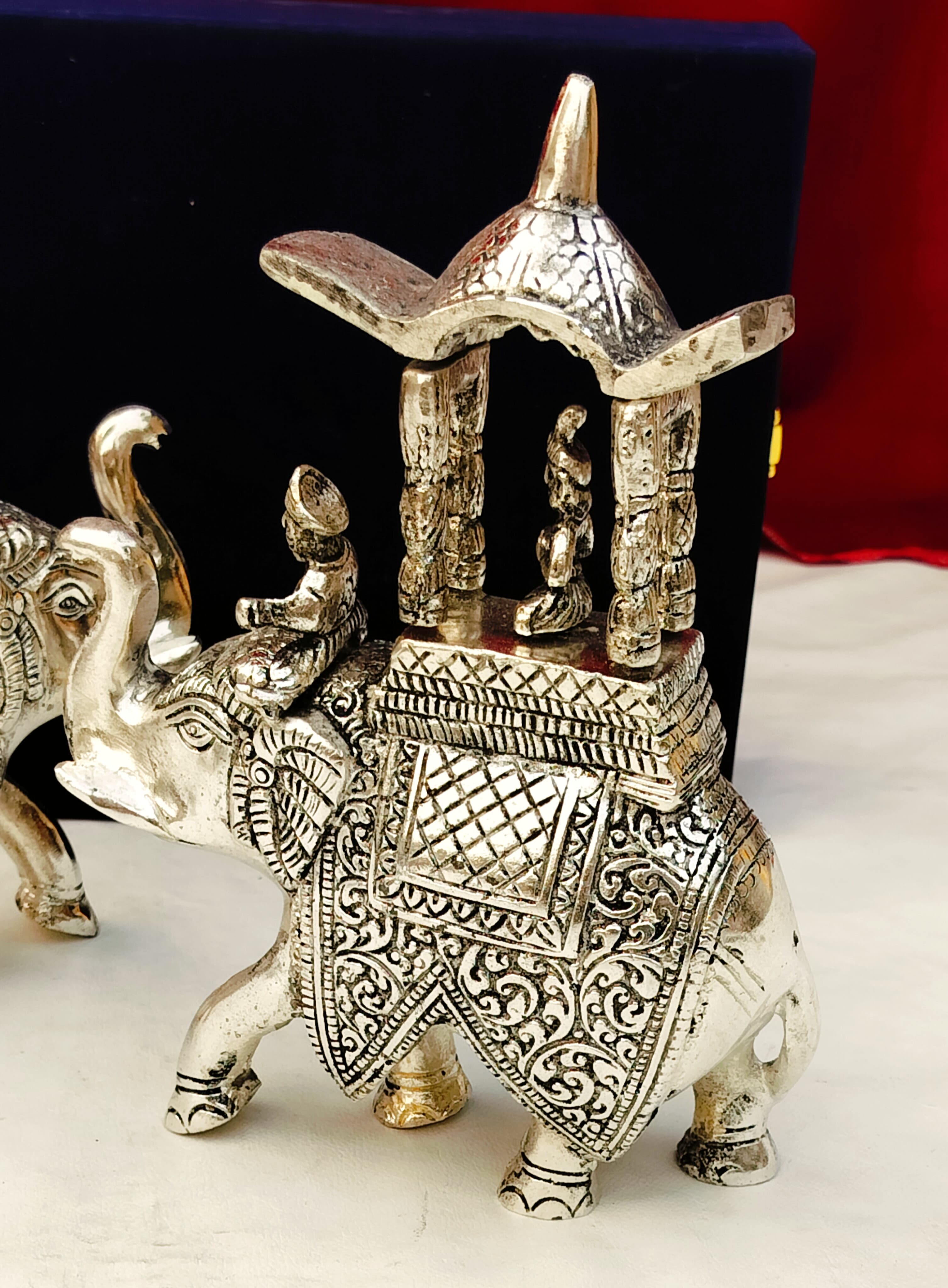 indiancraftbykanika Antique German Silver Maharaja HATHI, Set of 2 Elephants
