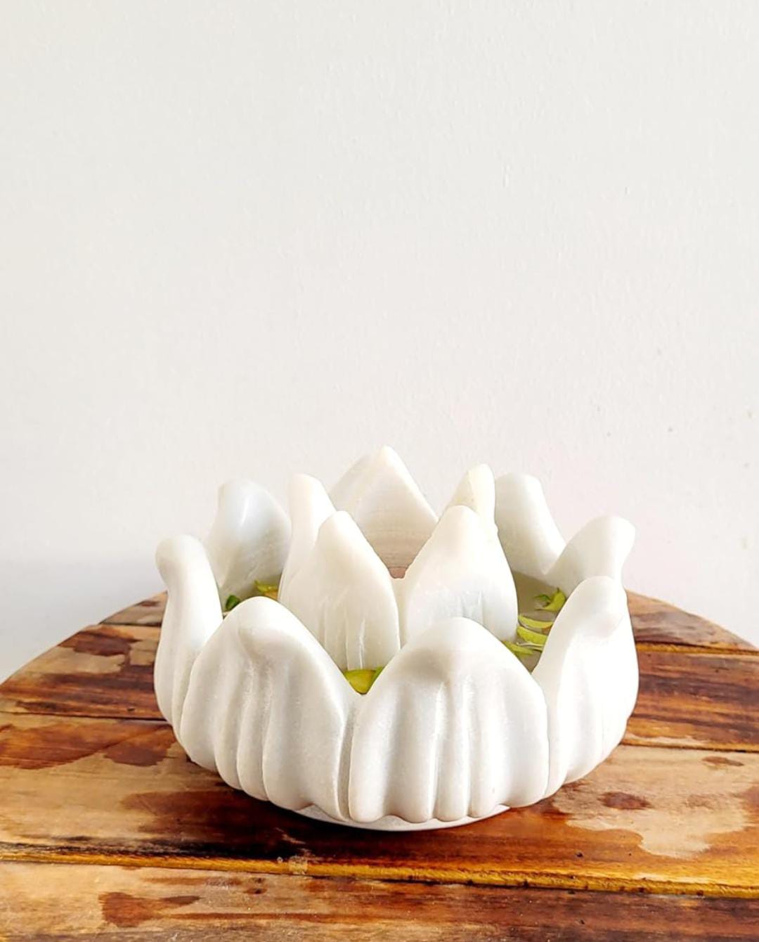 set of 2, lotus marble urli with lotus tea light holder for home décor/gift item