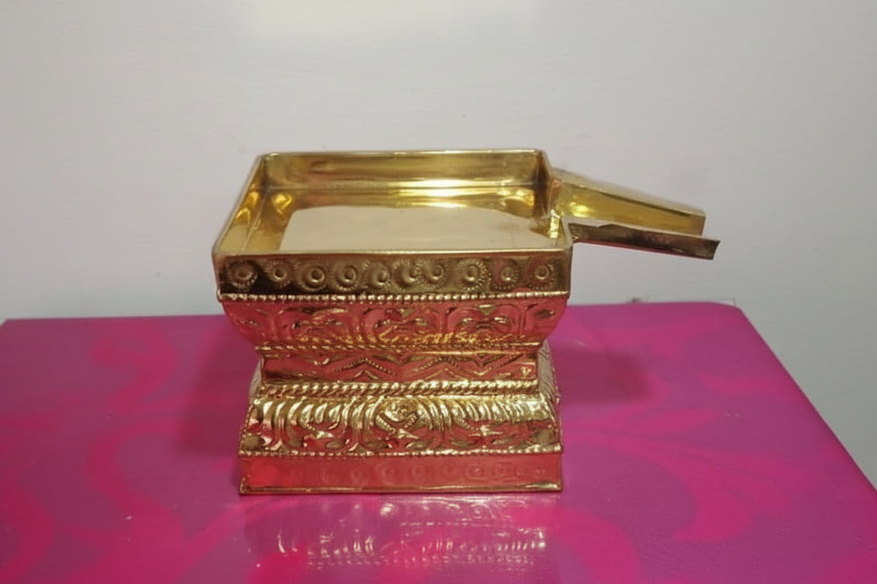 Brass Abhishek Peetam – Traditional Ritual Stand
