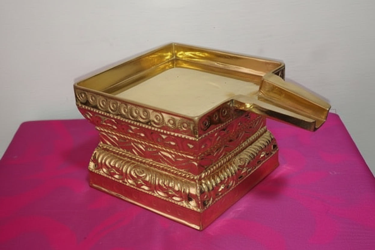 Brass Abhishek Peetam – Traditional Ritual Stand