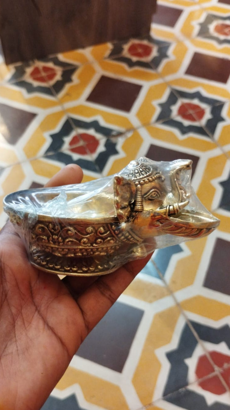 Set of 2 Brass Elephant Diya – Auspicious Symbols of Strength, Wisdom & Light