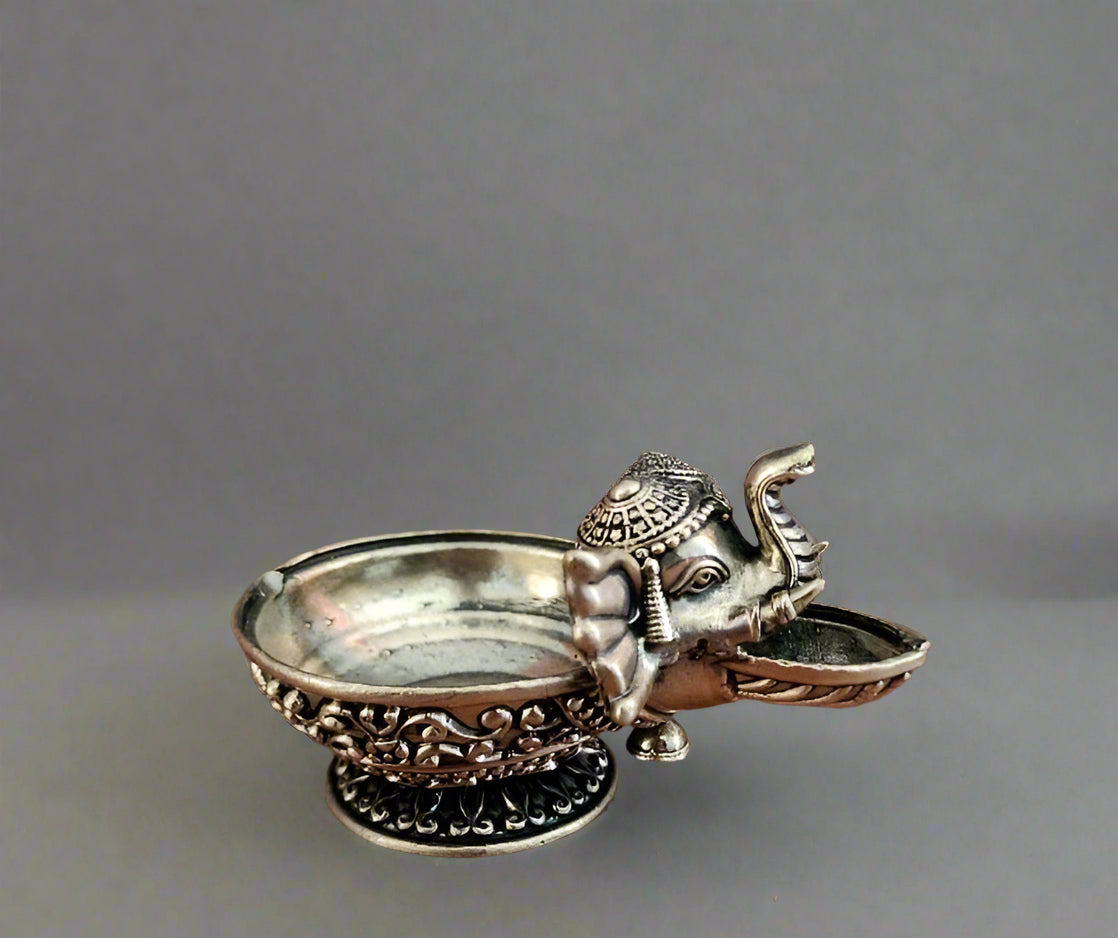 Set of 2 Brass Elephant Diya – Auspicious Symbols of Strength, Wisdom & Light