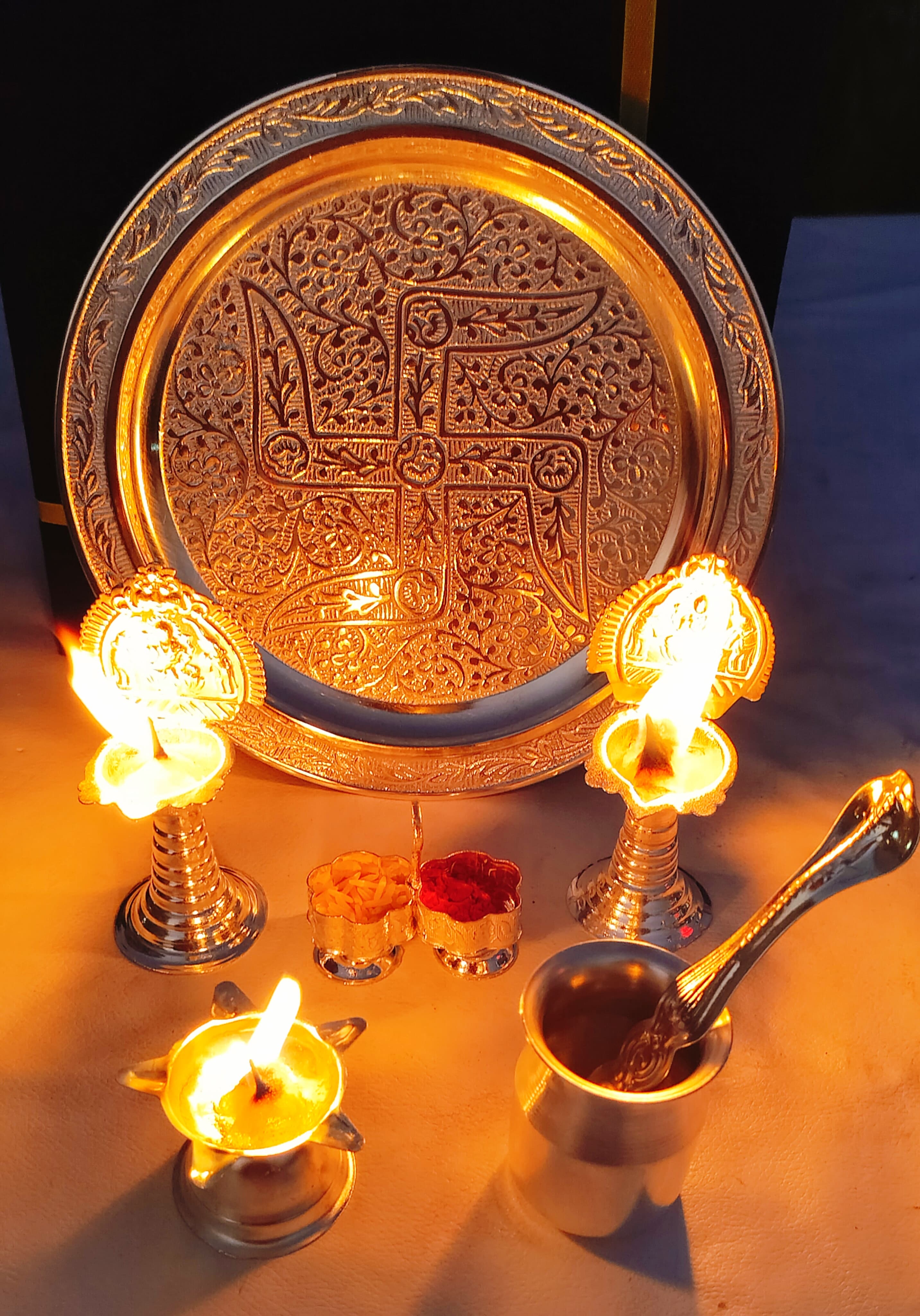 German Silver Pooja thali Set of 8 Pieces for Home Pooja/Diwali/Housewarming