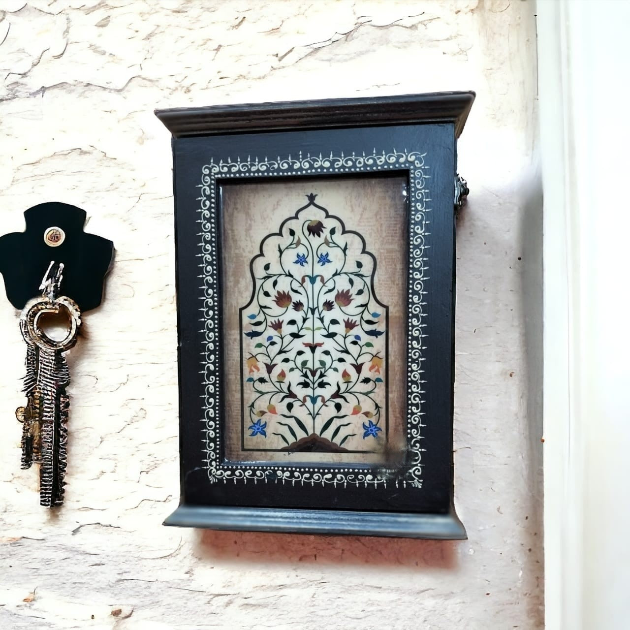 Handmade Wooden Key Holder Box with 6 Hooks | Brown Deco Paint & Epoxy Resin Print | Wall Hanging Key Organizer
