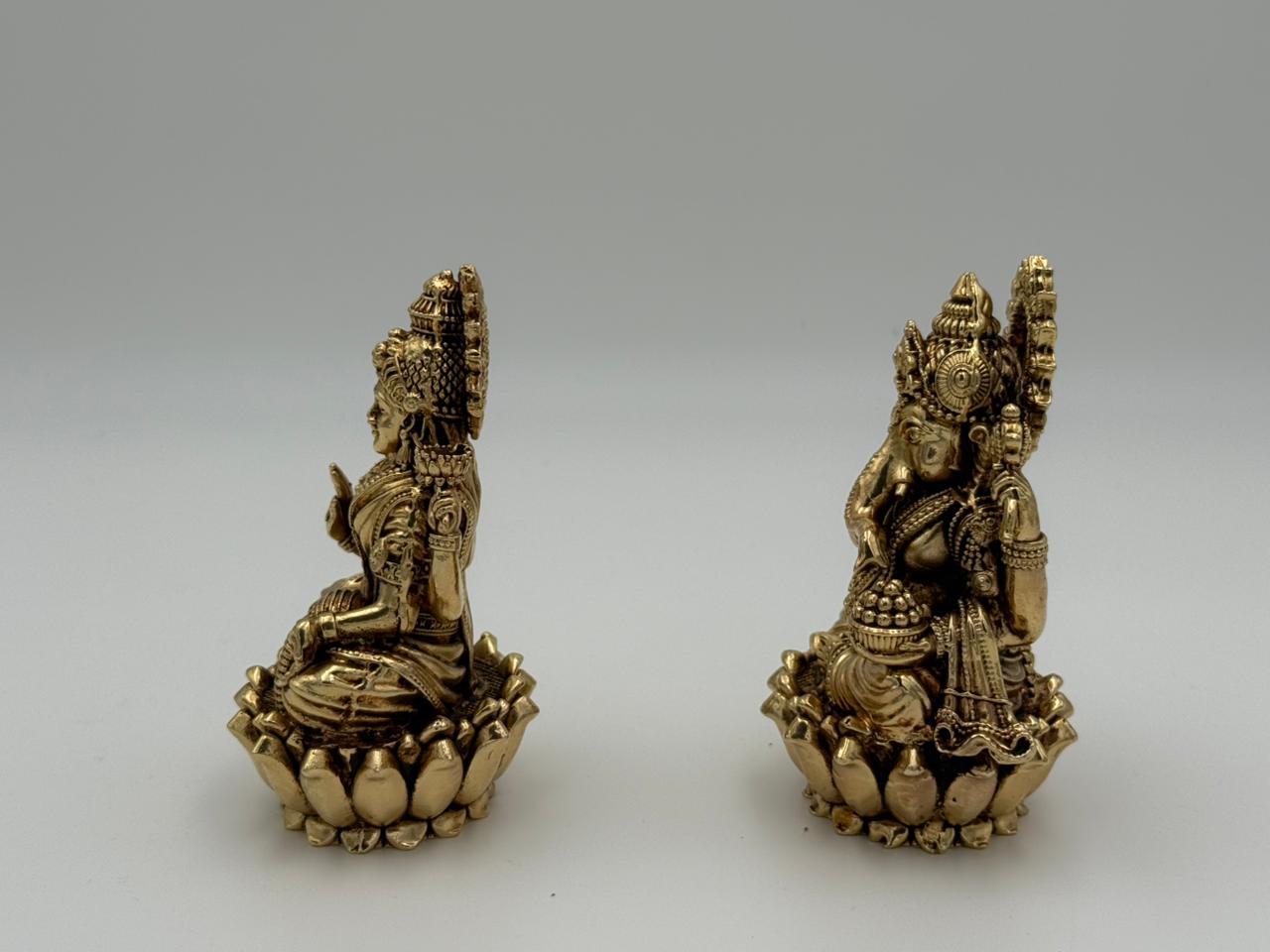 Brass Lakshmi Ganesh Idol on lotus – Divine Home Temple Decor