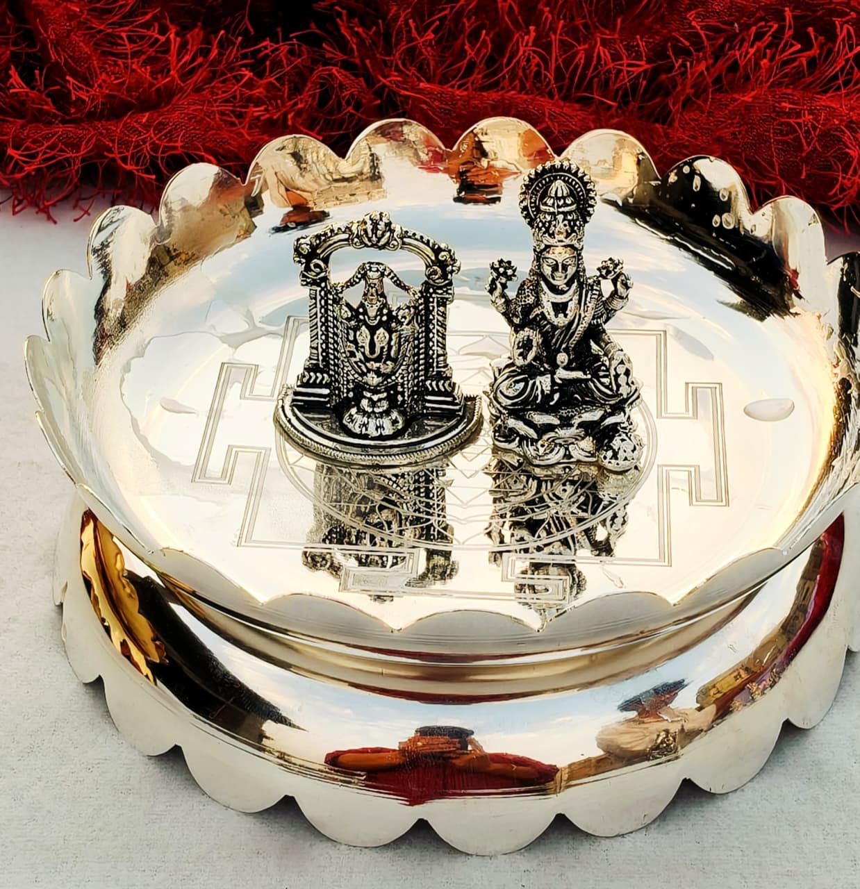 German Silver Shree Yantra Engraved Abhishekam Lotus Urli Taman stand  – Sacred Pooja & Festive Décor, silver