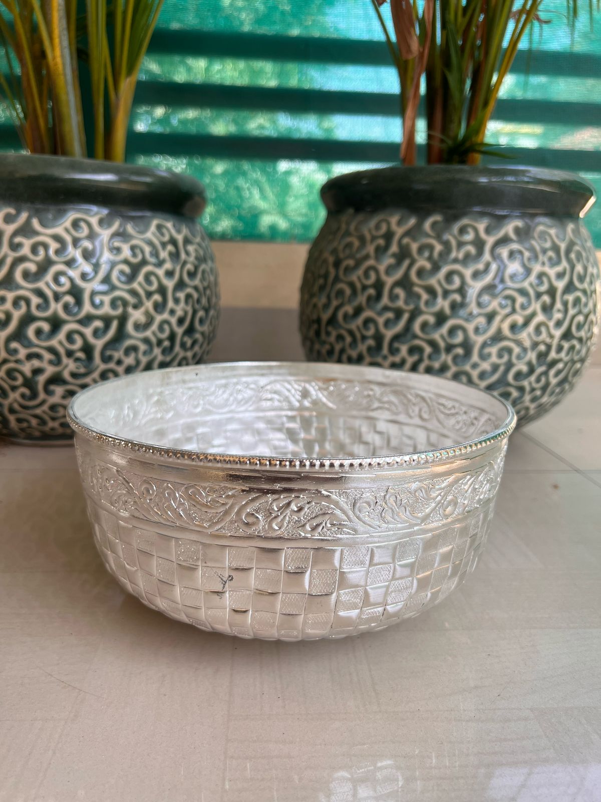 german silver check design bowl for home décor/ fruits/ snacks/ gift item