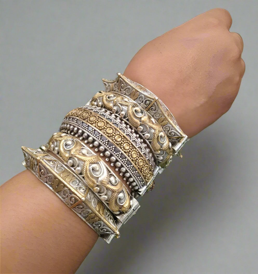 oxidized dual tone bangle set of 5 pieces looks good on any women
