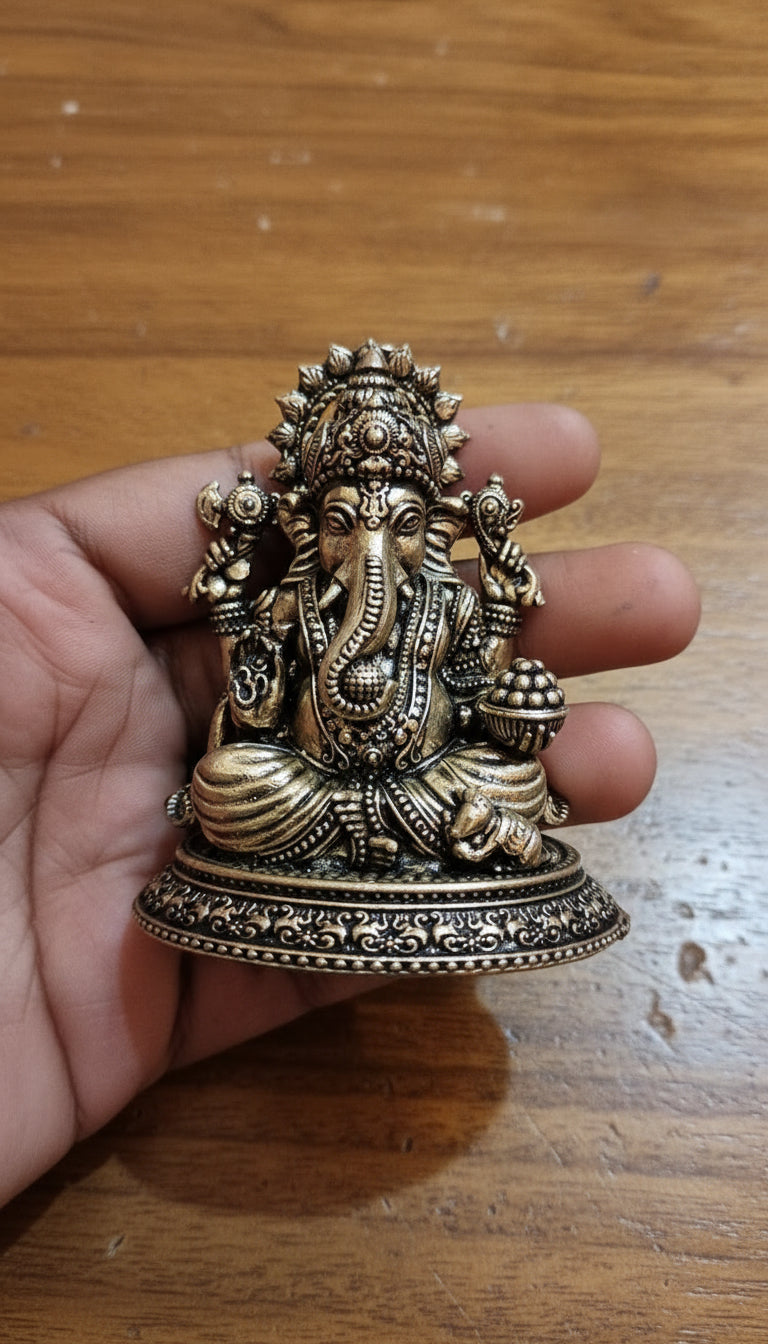 Superfine Brass Lakshmi Ganesh Idol – Handcrafted Diwali Pooja Murti