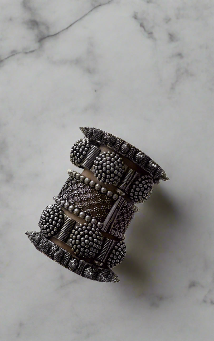 BEAUTIFUL 5 pieces ORIGINAL HIGH QUALITY SILVER LOOK ALIKE OPENABLE BRACELET