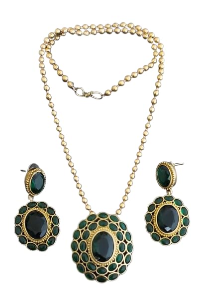 indiancraftsbykanika round green stone necklace with matching earrings for women