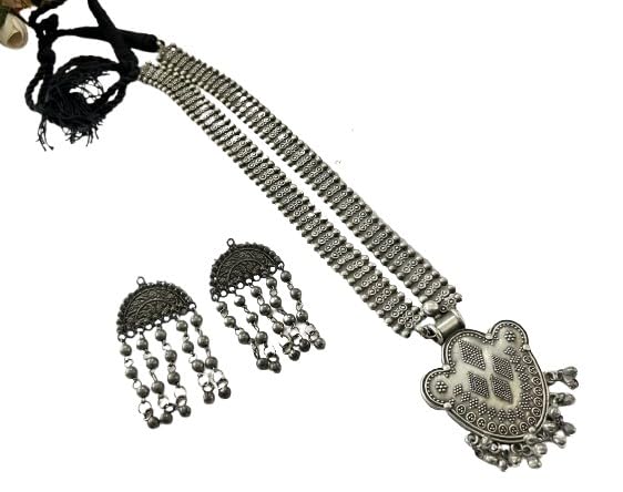 indiancraftsbykanika oxidized Long chain silver replica pendant set with matching earrings for women