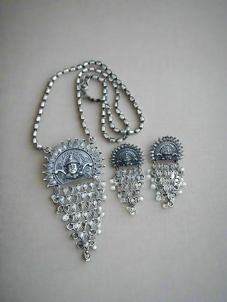 Silver replica Goddess long Ball chain necklace with matching earrings for women