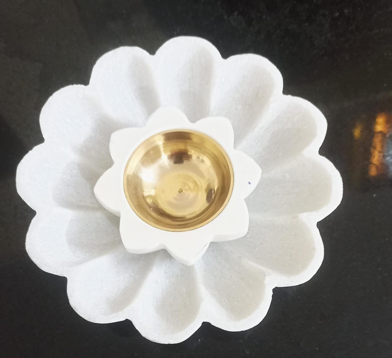 White Marble 6 inches Flower Shape urli/Snacks Platter with Star Shape Tea Light Holder and 5 Wax Tea Lights for Home décor