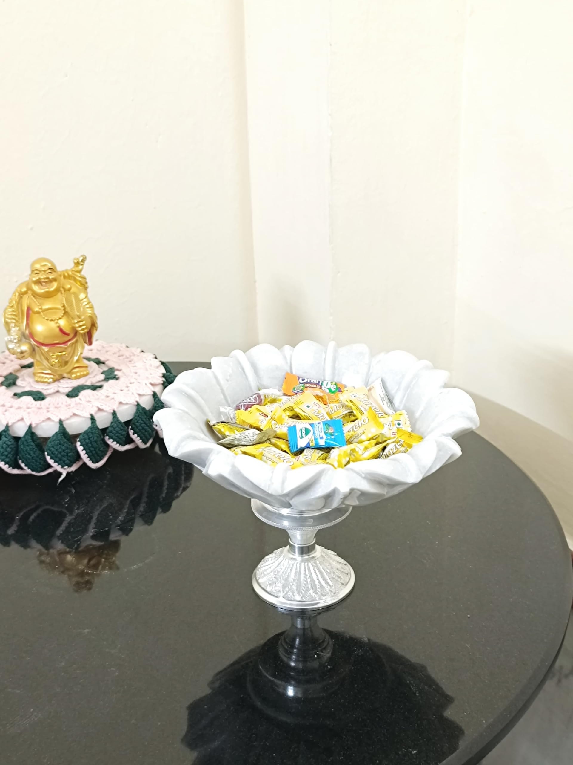 white marble lotus shape fruit bowl/snacks bowl/urli/home décor with metal stand