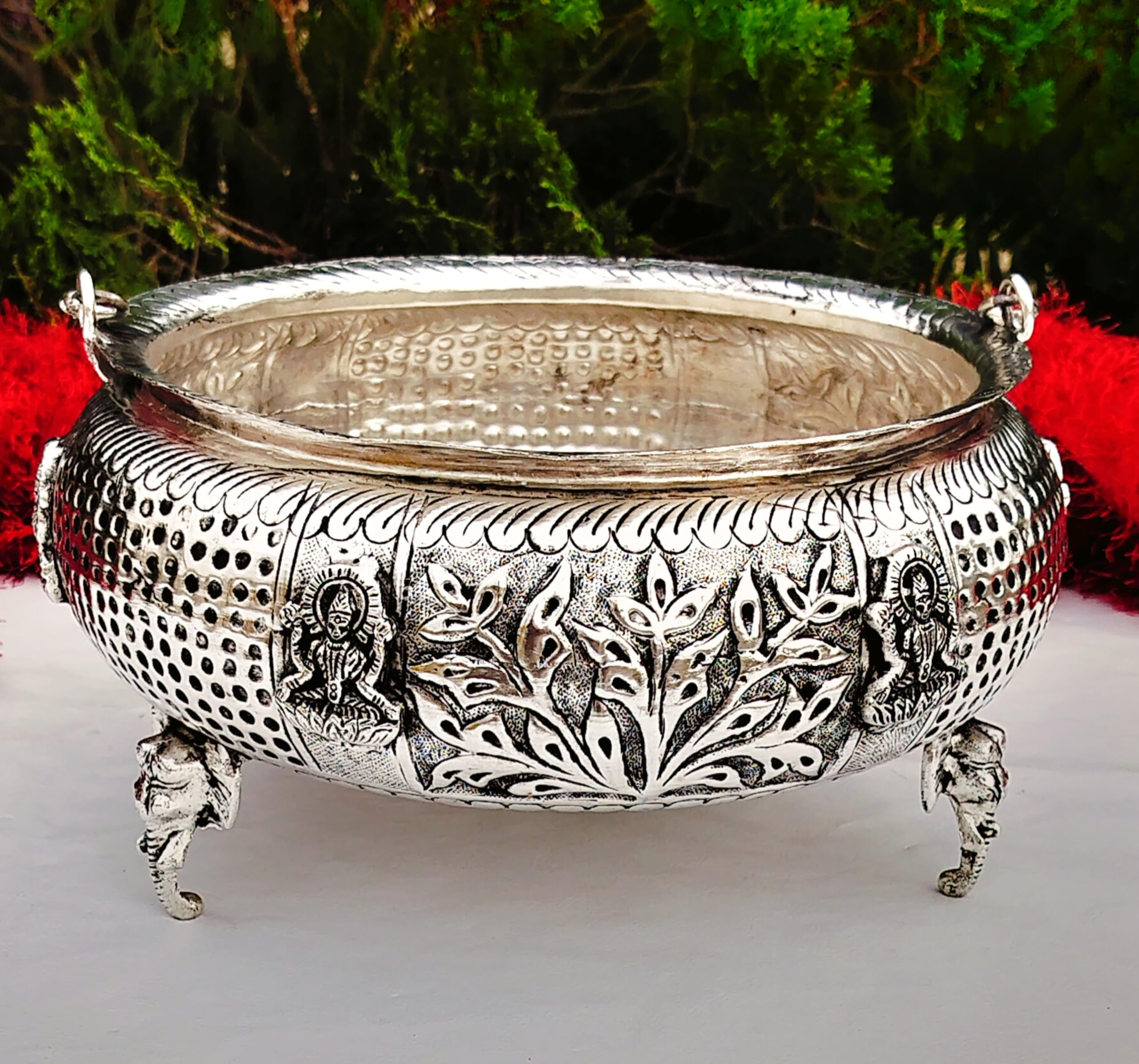Antique finish German silver ashtalakshmi basket/urli for fruits/snacks/home décor with 3 elephant stand