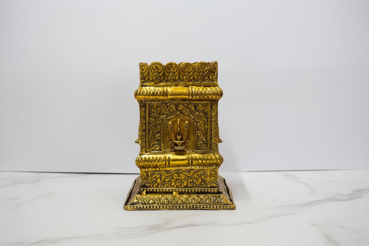 Handcrafted Brass Shanku Chakra Tulsi Pot – Antique Brass Tulsi Planter for Home Temple, Tulsi Pooja, Vastu & Spiritual Home Décor, 9.5"